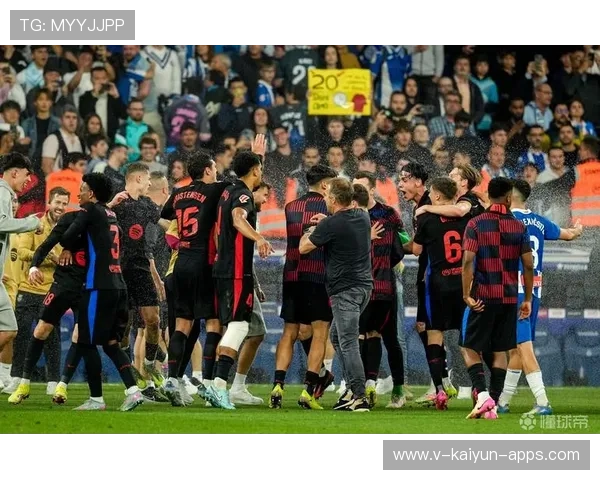 巴萨3.0版焕新生，弗里克带队场均轰3球，0203巴萨